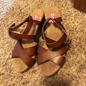 Brown wedges