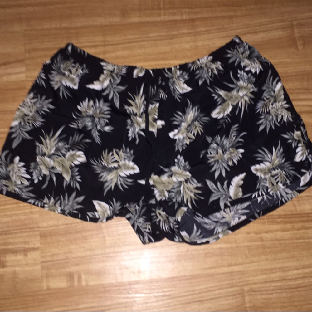 Floral drawstring shorts