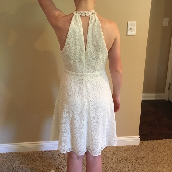 Ivory Lace Halter Fit and Flare Dress - Picture 3 of 3