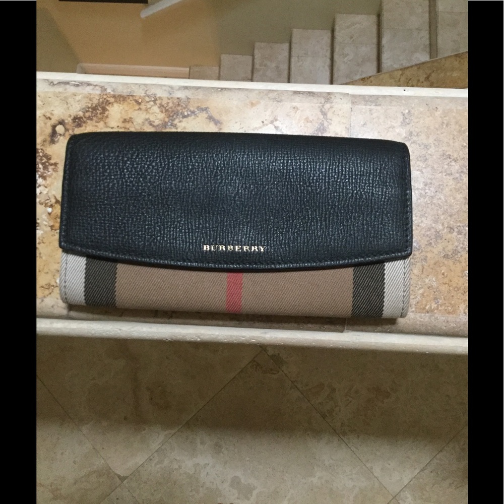 Burberry wallet