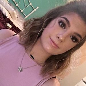 Meet your Posher, Bethany