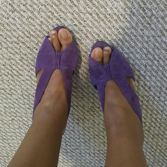 Shoes - Picture 2 of 2