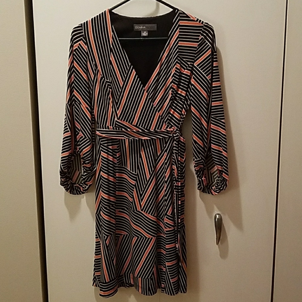 [BRAND NEW] Donna Ricco Faux Wrap Dress