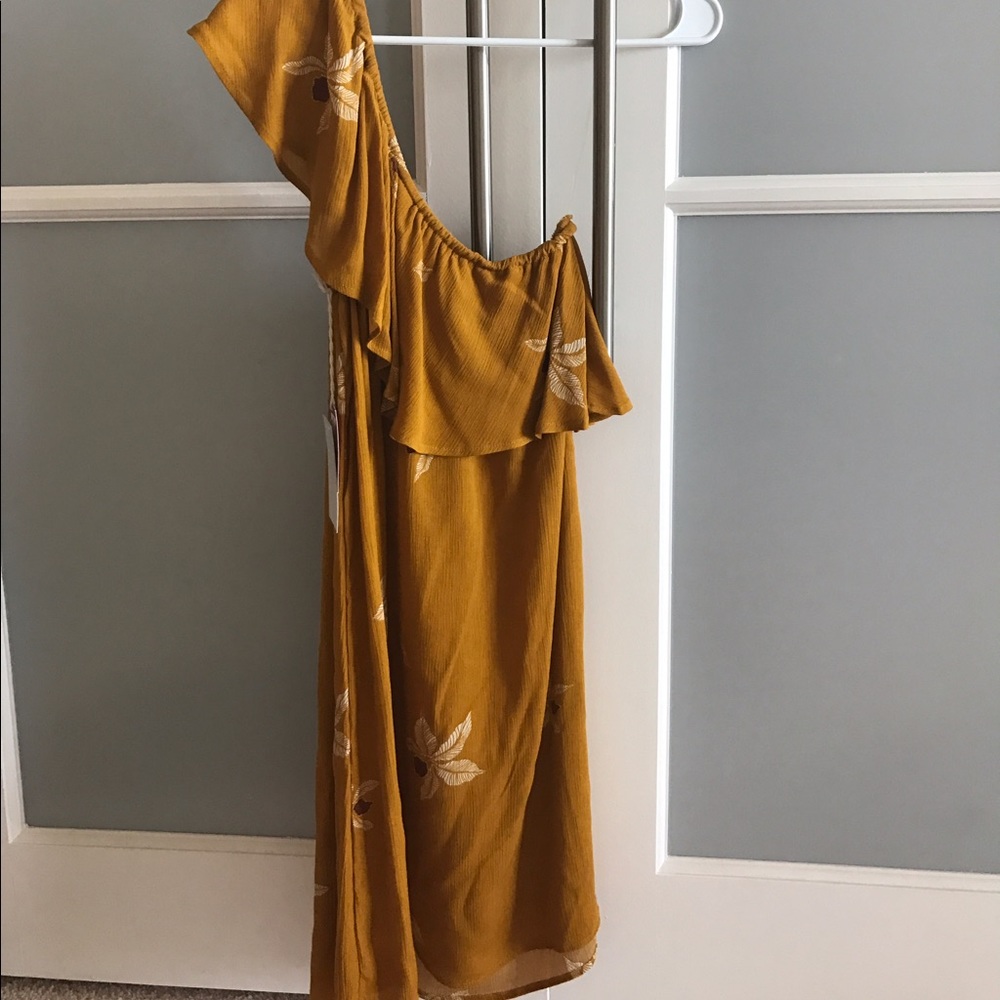 ✨SOLD✨One shoulder summer dress