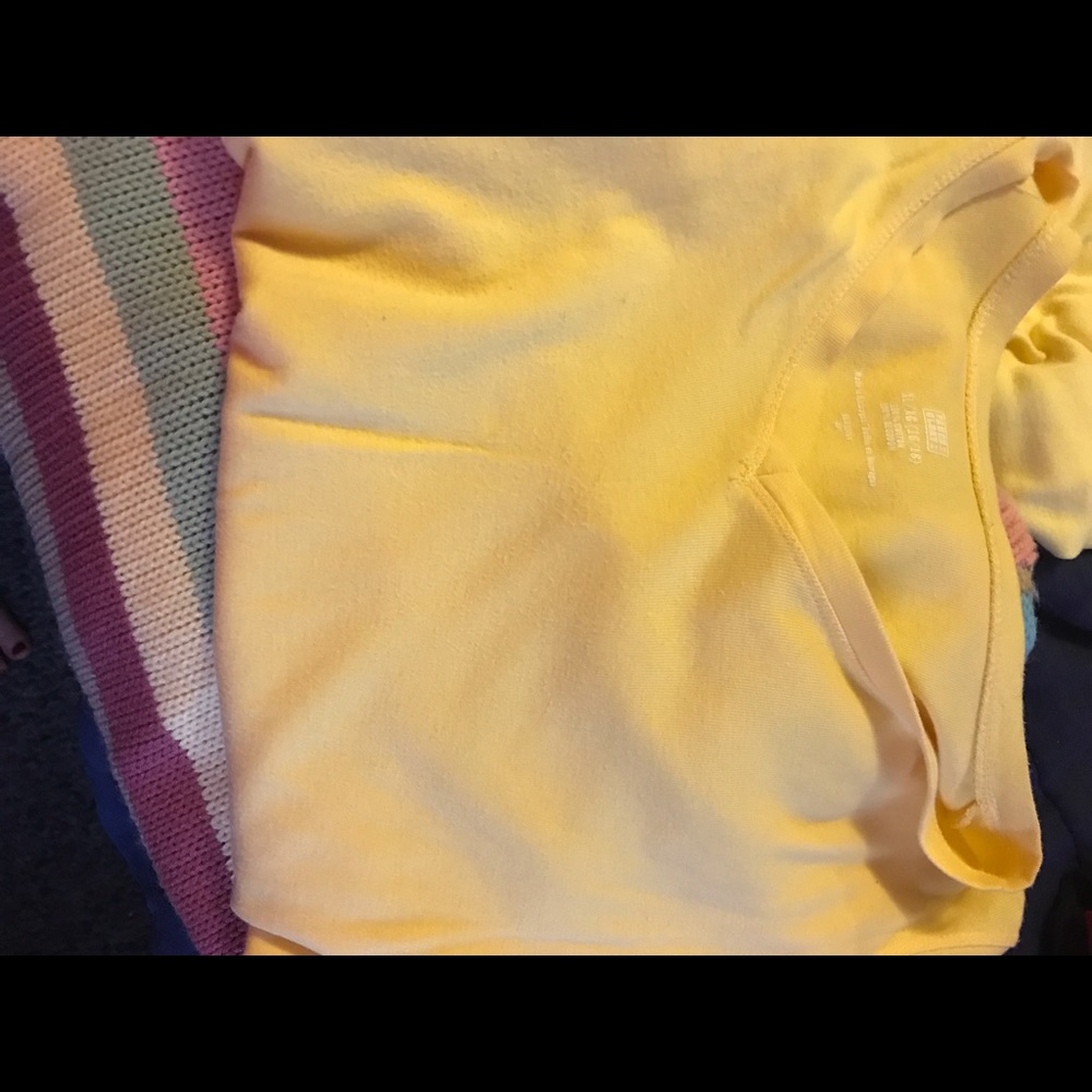 Xl used good tee shirt