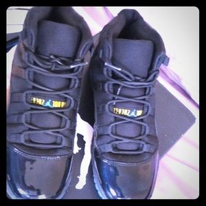 🚫TRADING W/ @heyitsmemaria ONLY! 🚫