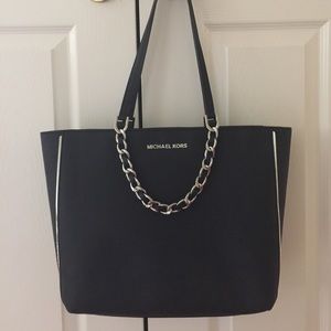 Women's Michael Kors handbag
