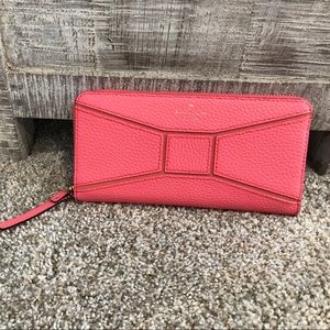 Kate spade pink wallet. Excellent condition