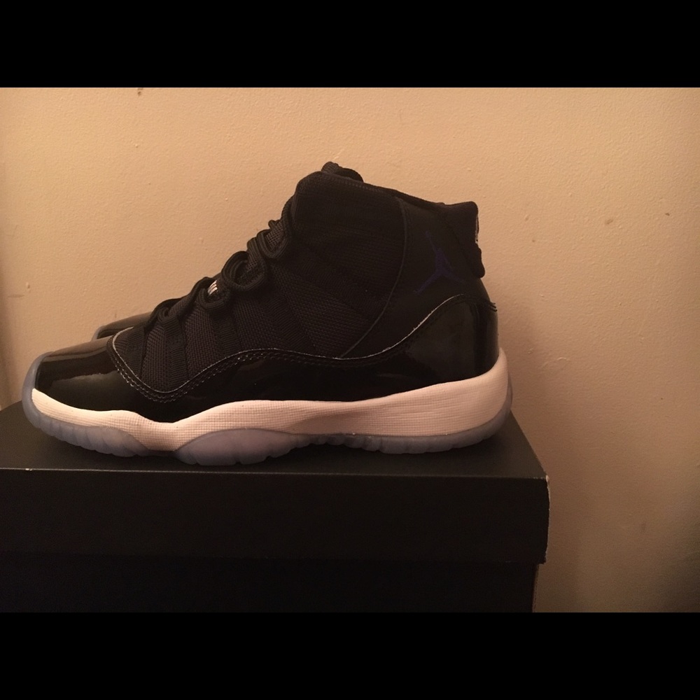 Jordan 11 space jam