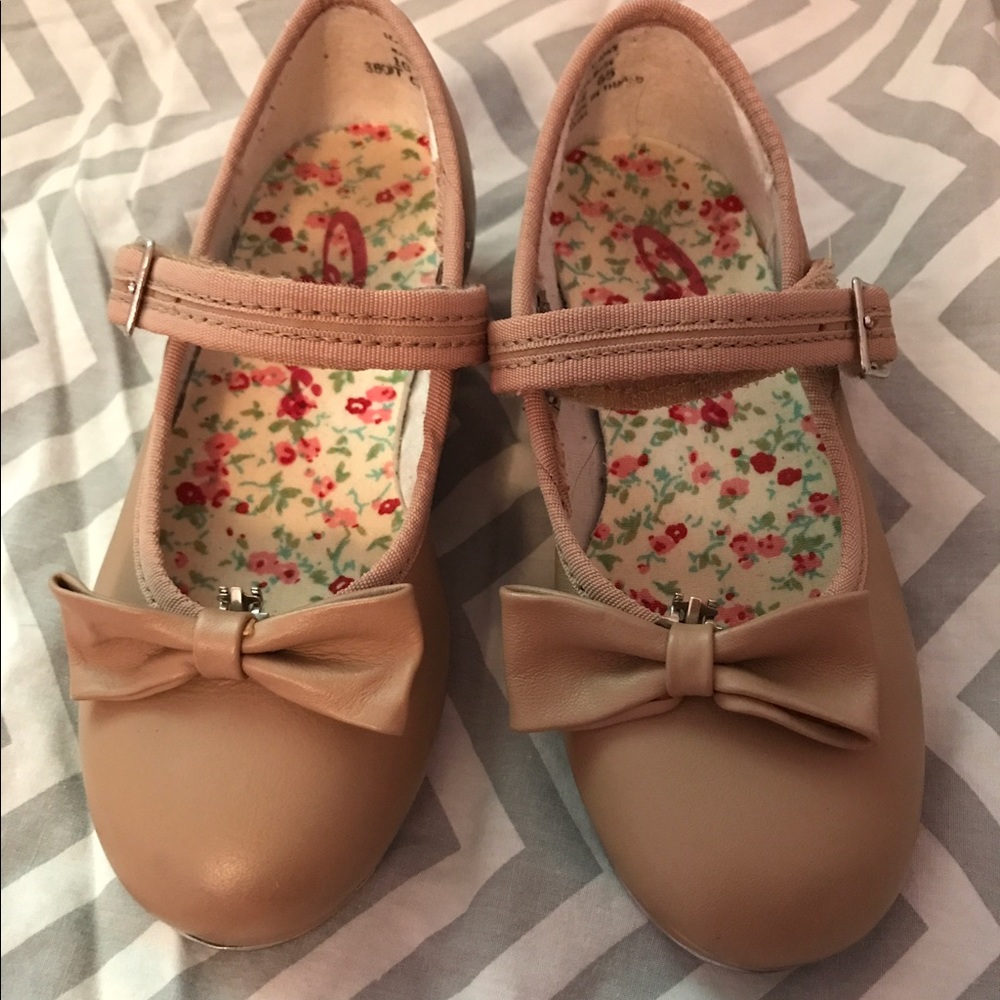 Tan girls tap shoes size 10