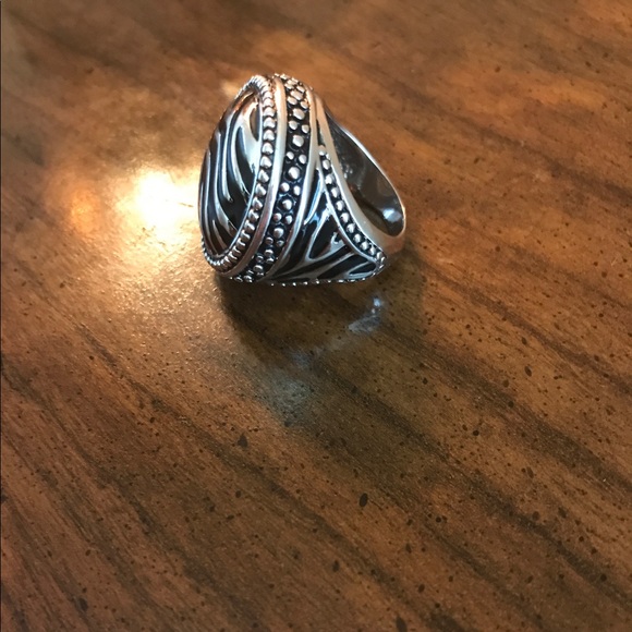 Premier ring. Black and white size 7 - Picture 3 of 3