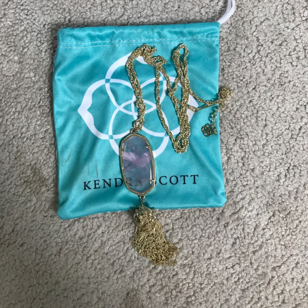 Kendra Scott necklace