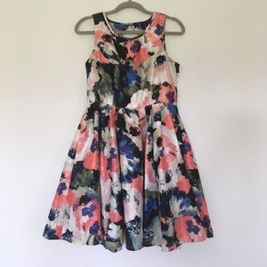 Short floral dress. #No filter