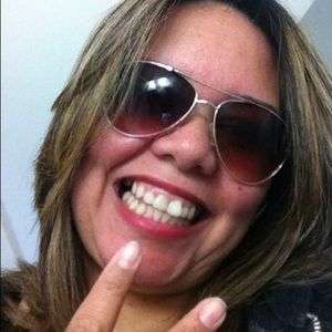 Meet your Posher, Marcia valeria