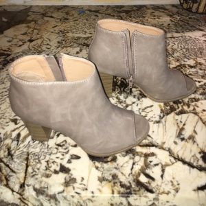 Heeled booties