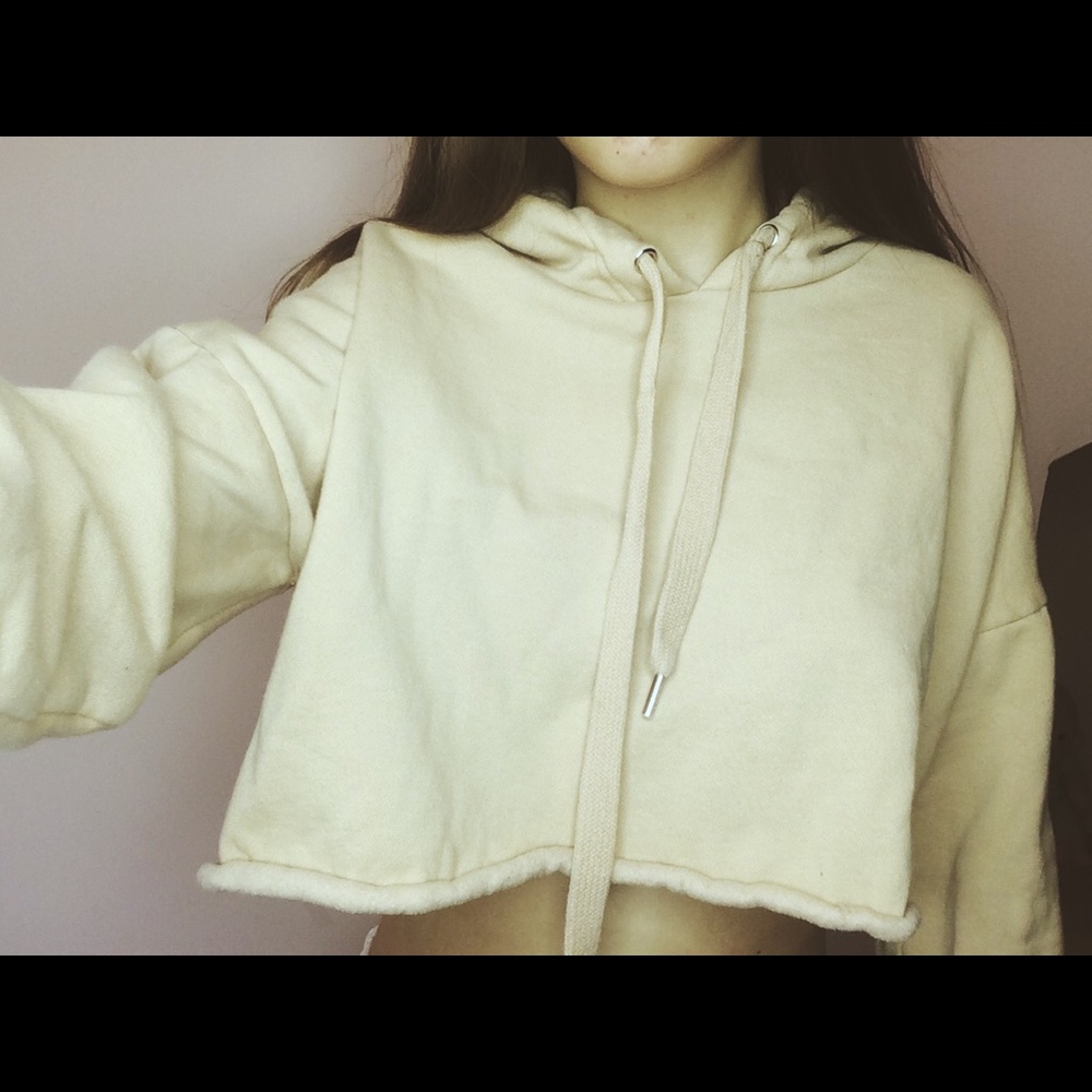 cropped hoodie