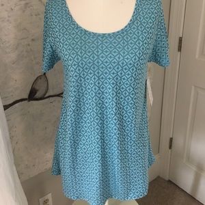 Gorgeous LuLaRoe Classic Tee NWT Small