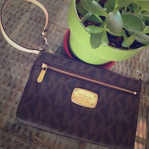 Michael Kors Wristlet