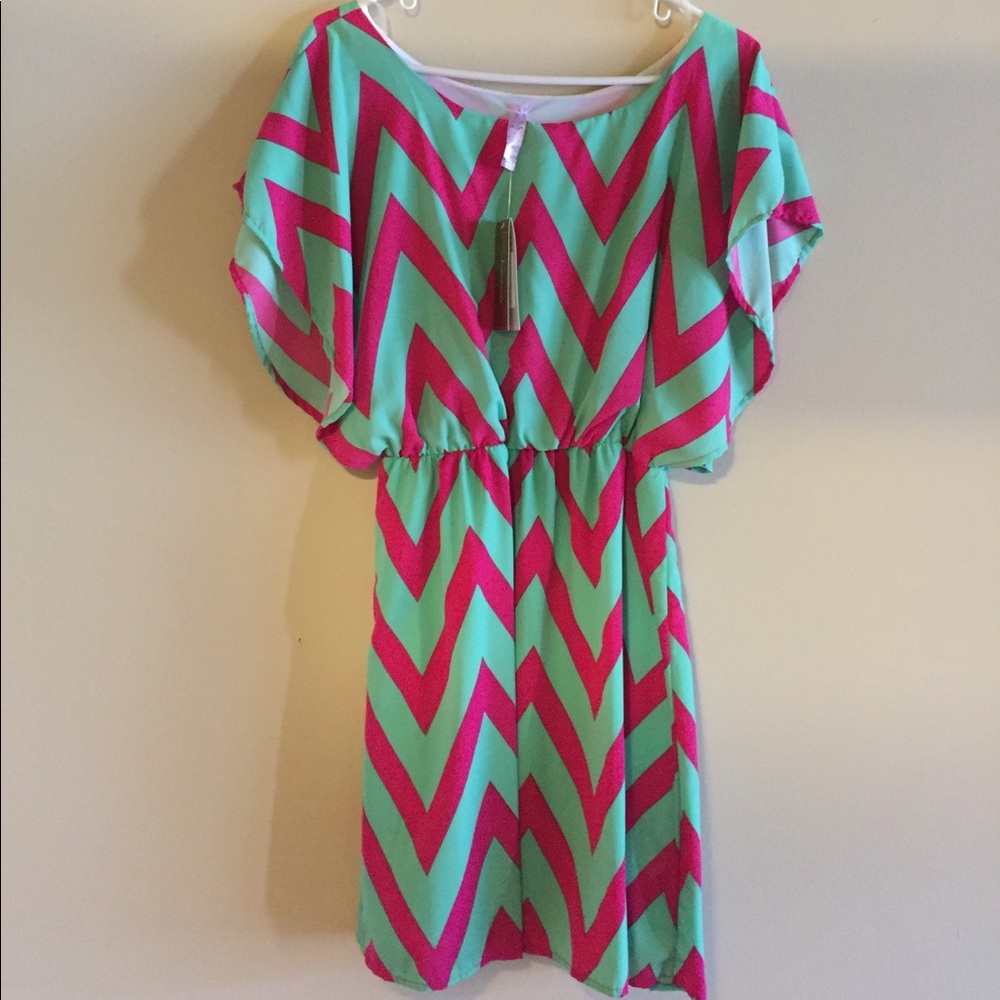 NEW chevron print dress