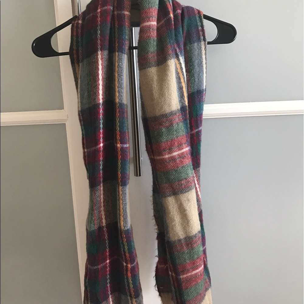 ✨SOLD✨ Fall blanket scarf