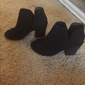 Black Steve Madden peep toe booties