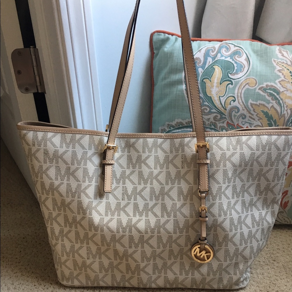 Authentic Michael Kors Carry All
