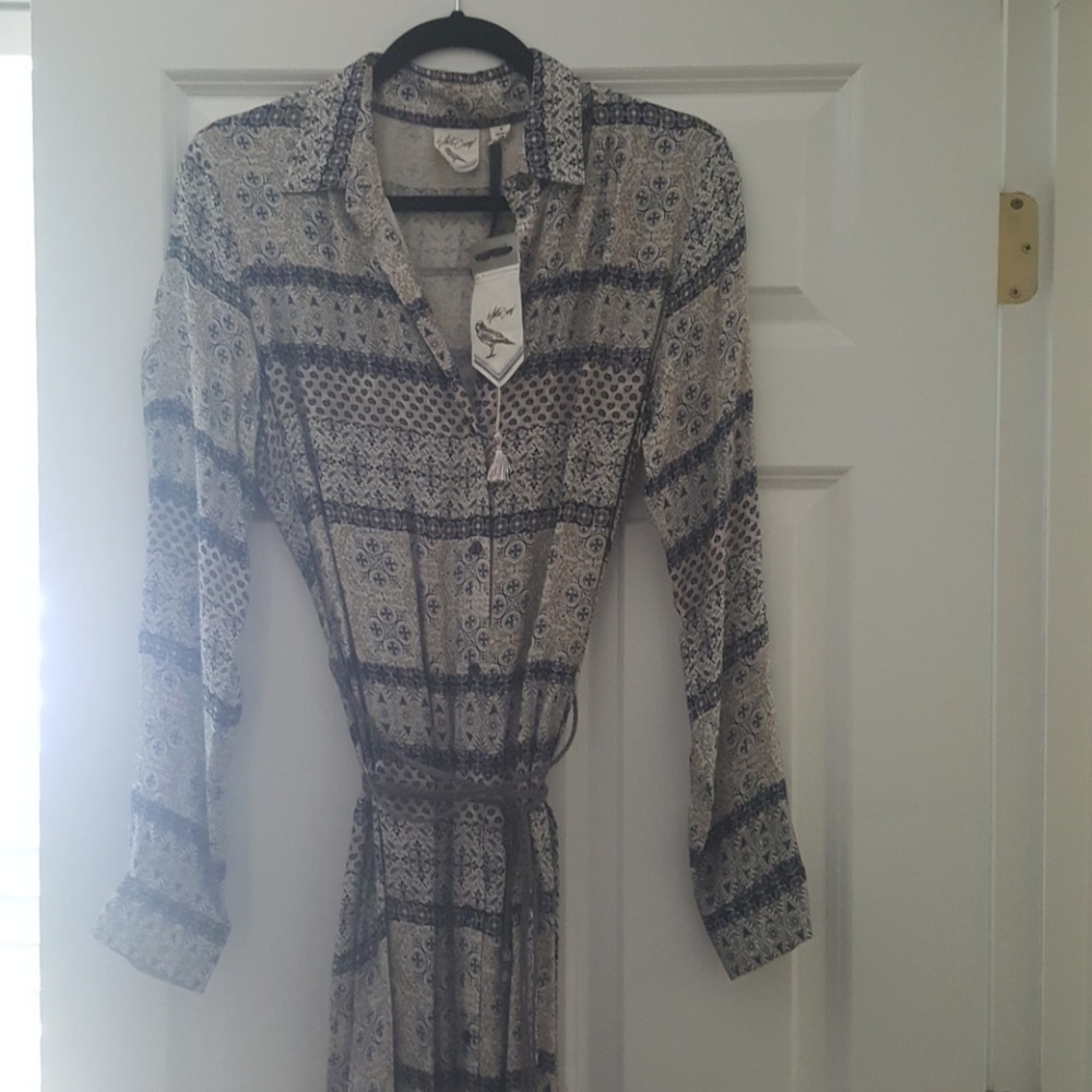 White crow ,Collard dress
