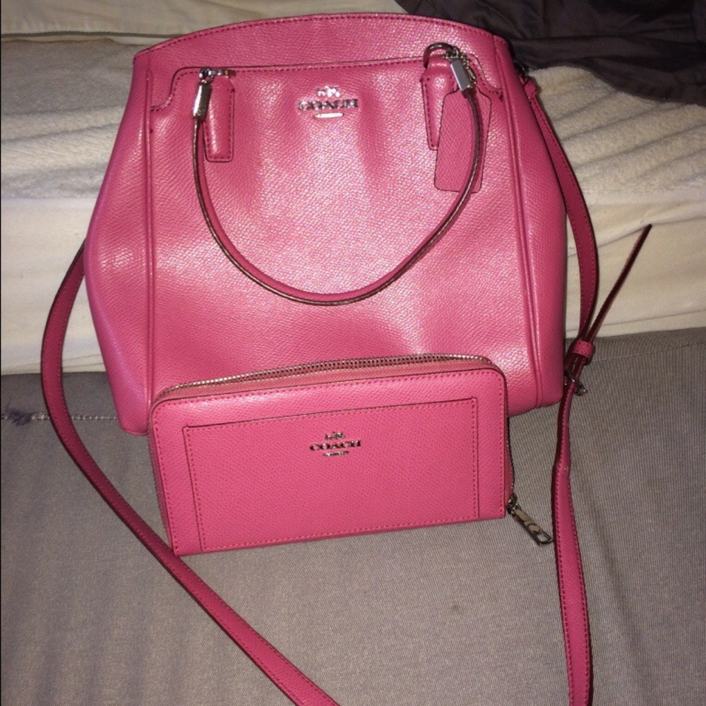 Authentic Pink coach bag & matching wallet