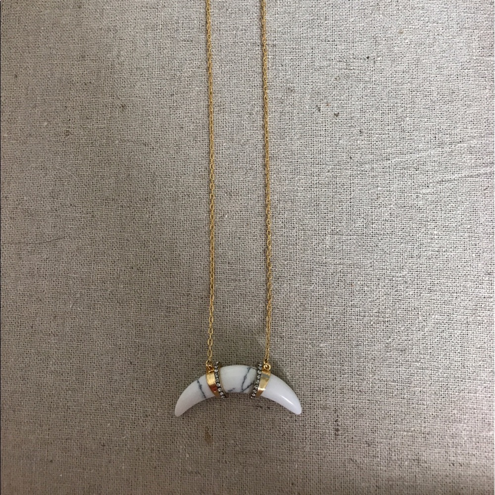 Stella & Dot Arc Pendant-white