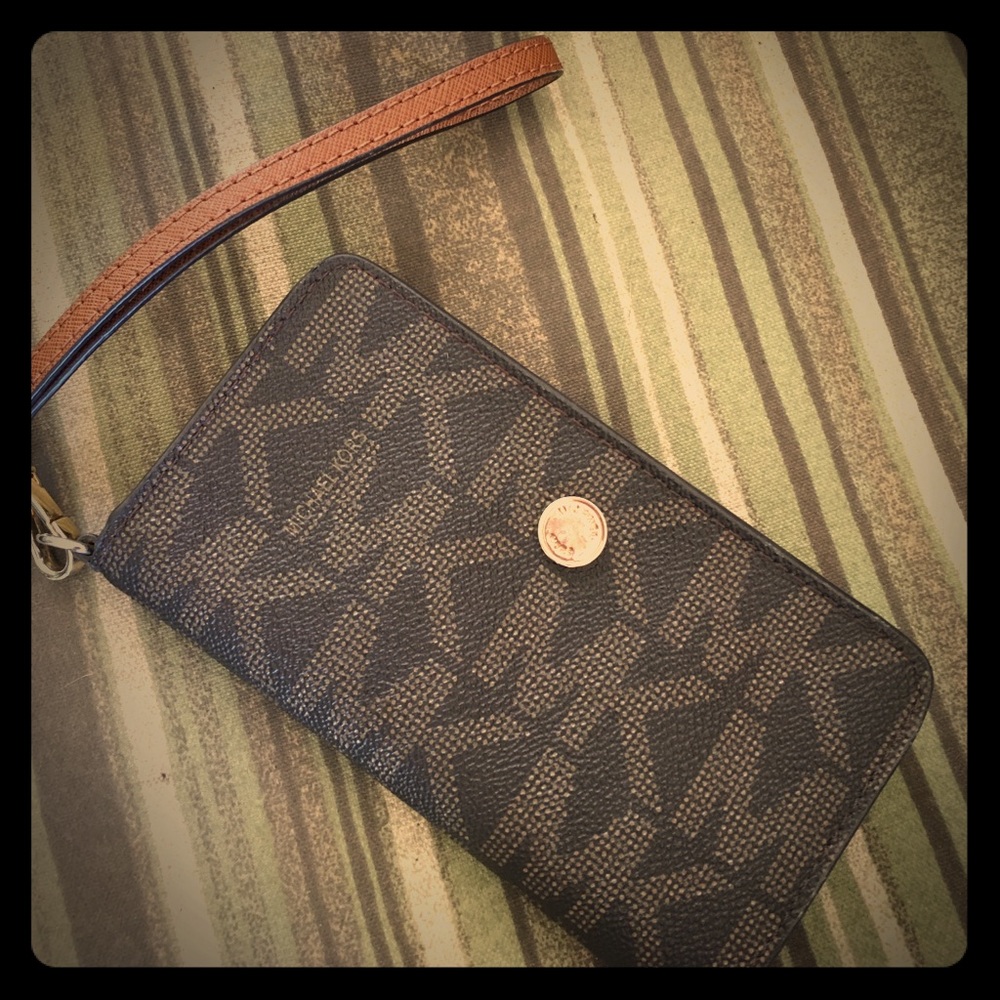 Michael Kors Brown Leather Wristlet