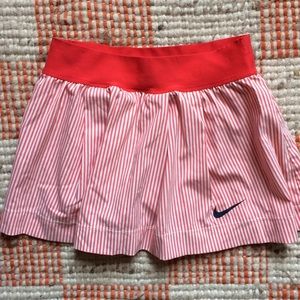 Nike Dri-fit tennis skirt, XS, red stripe