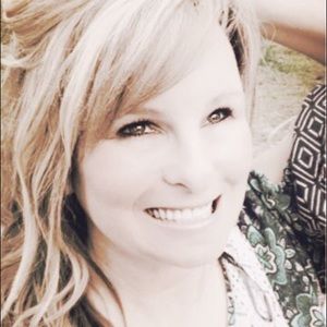 Meet your Posher, Stefanie