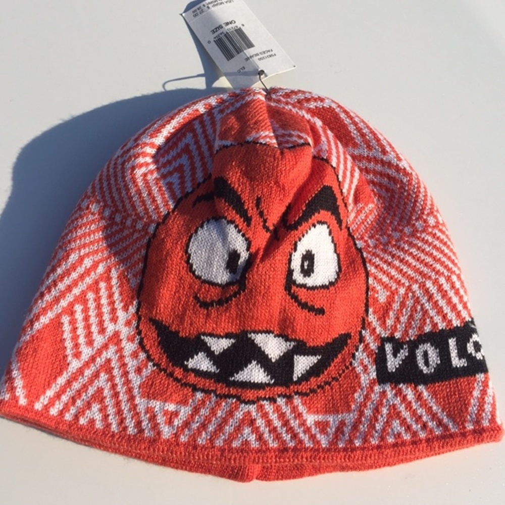 🚫🚫SOLD ON ANOTHER SITE🚫🚫NWT VOLCOM FACE BEANIE