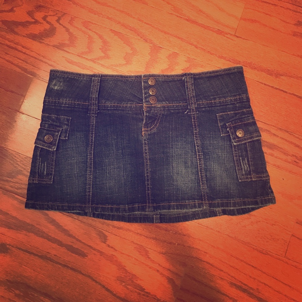 Hydraulic jean mini skirt