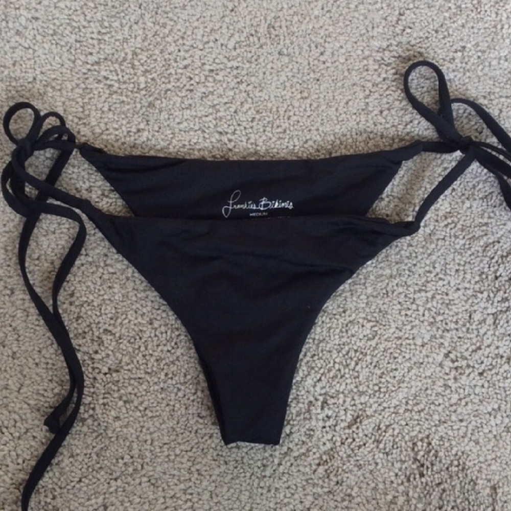 Frankie's bikini Markey bottom