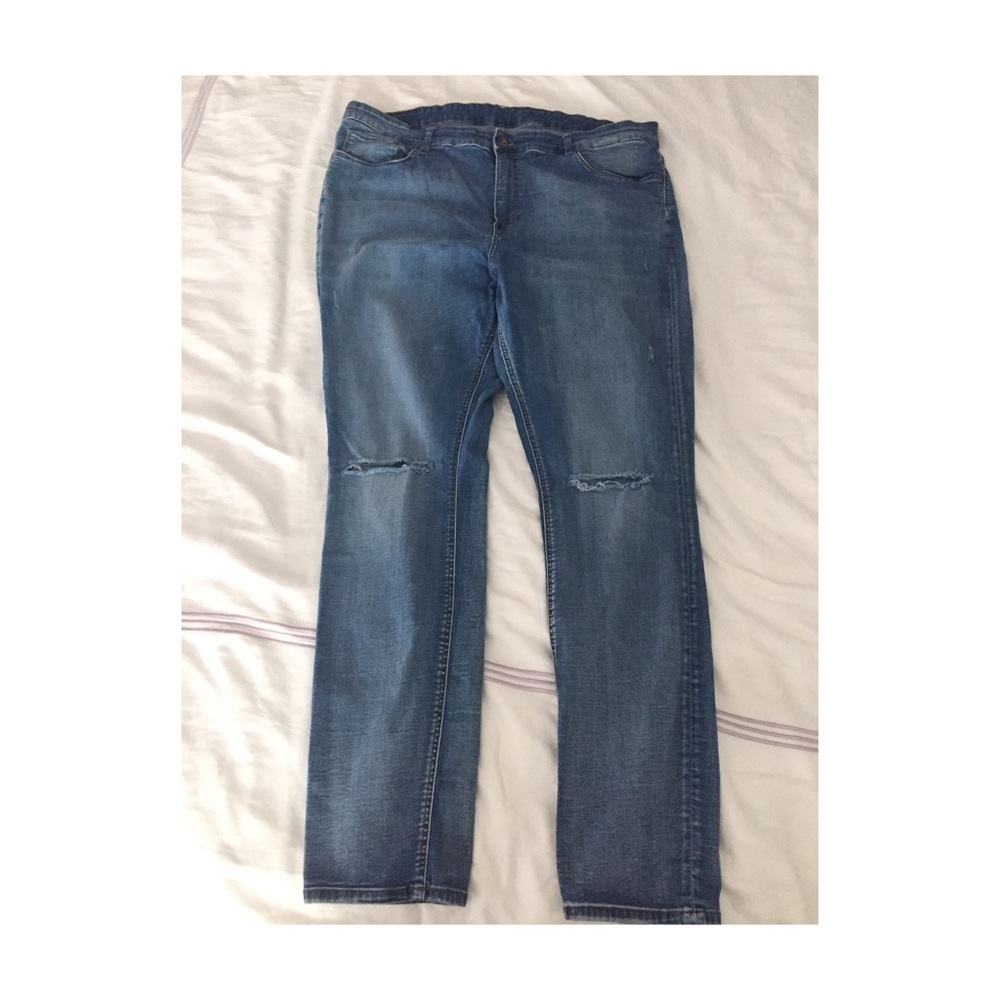 H&M plus size skinny ripped denim jeans - size 22