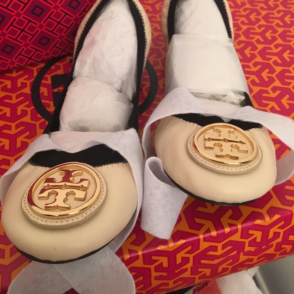 Tory Burch Vanilla Cream Black Caroline 2 Flats