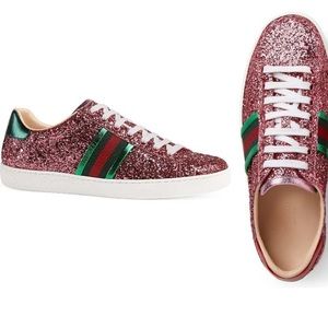 Meet your Posher, Kaila