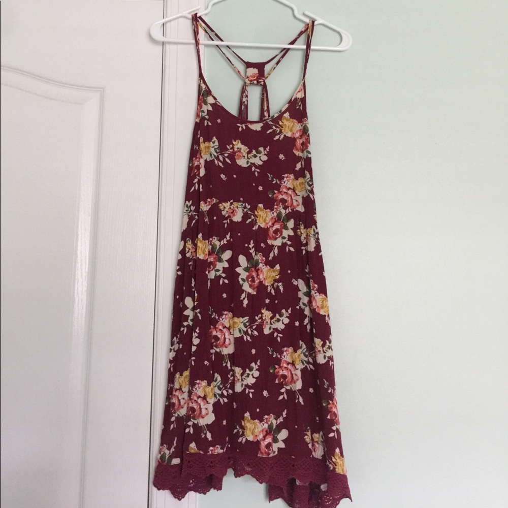 Burgundy foral dress with crochet trimming