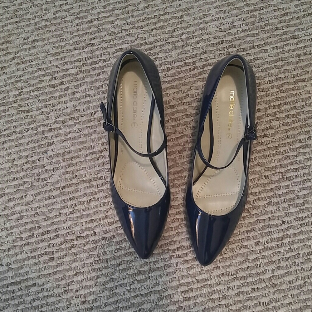 Shoe - Picture 2 of 2