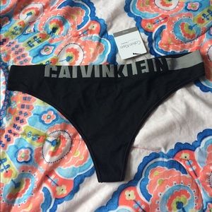 NWT Calvin Klein black thong