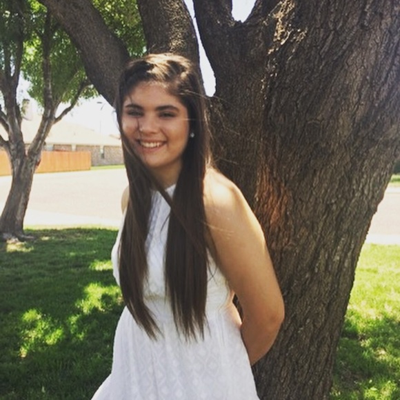 Meet your Posher, Courtnie - Picture 1 of 1