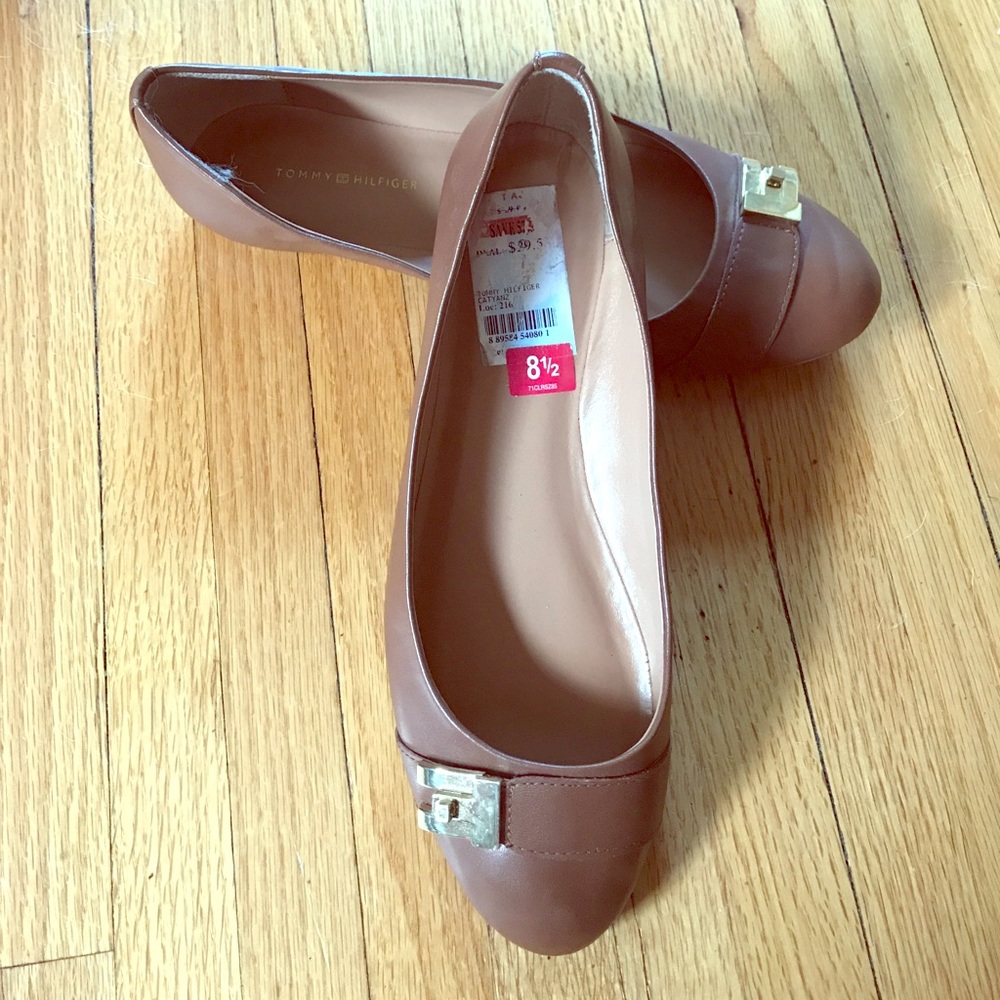 Tommy Hilfiger brown flats with gold accent clasp