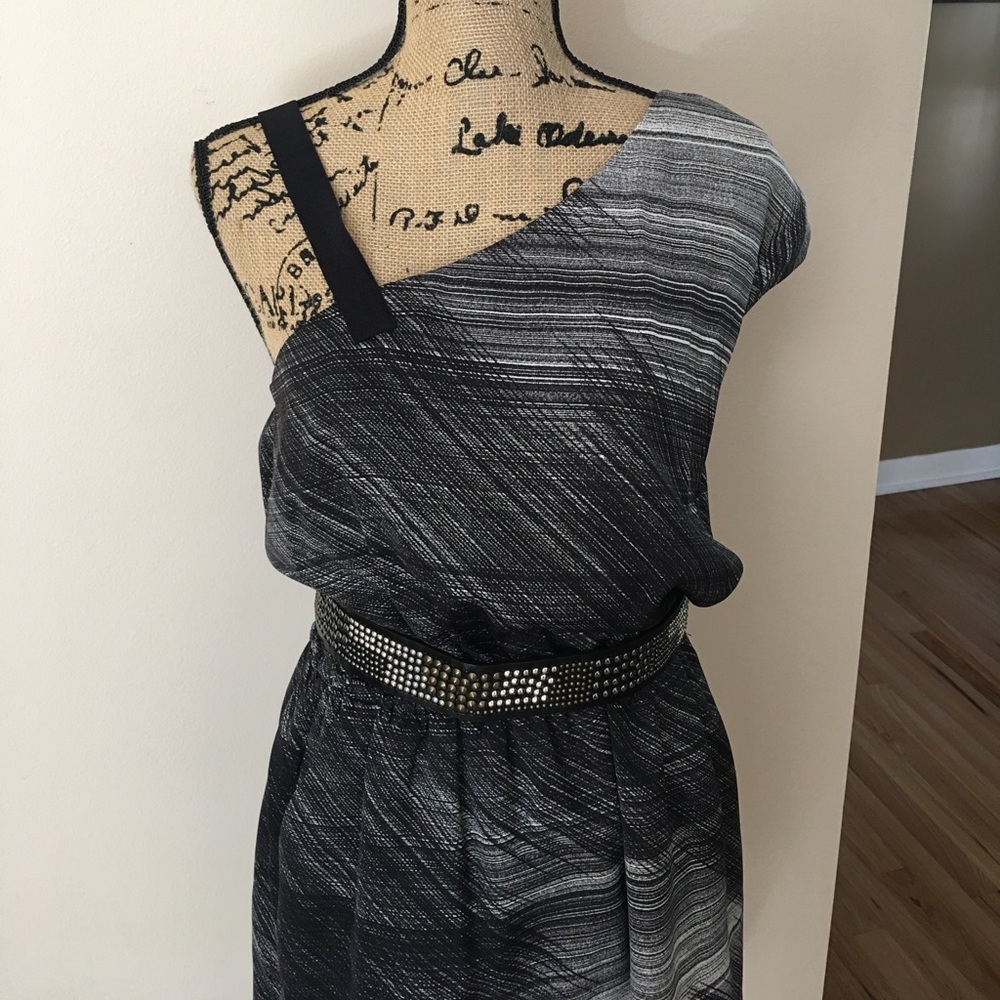 NWT Gap Black and white one shoulder Dress Sz 10