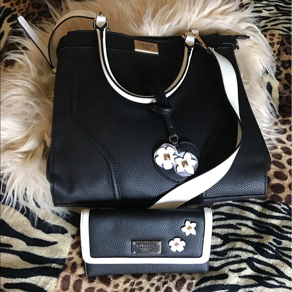 G by Guess Purse Set (Purse/Wallet)