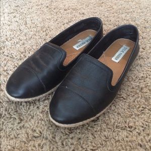 Steve Madden leather slip on