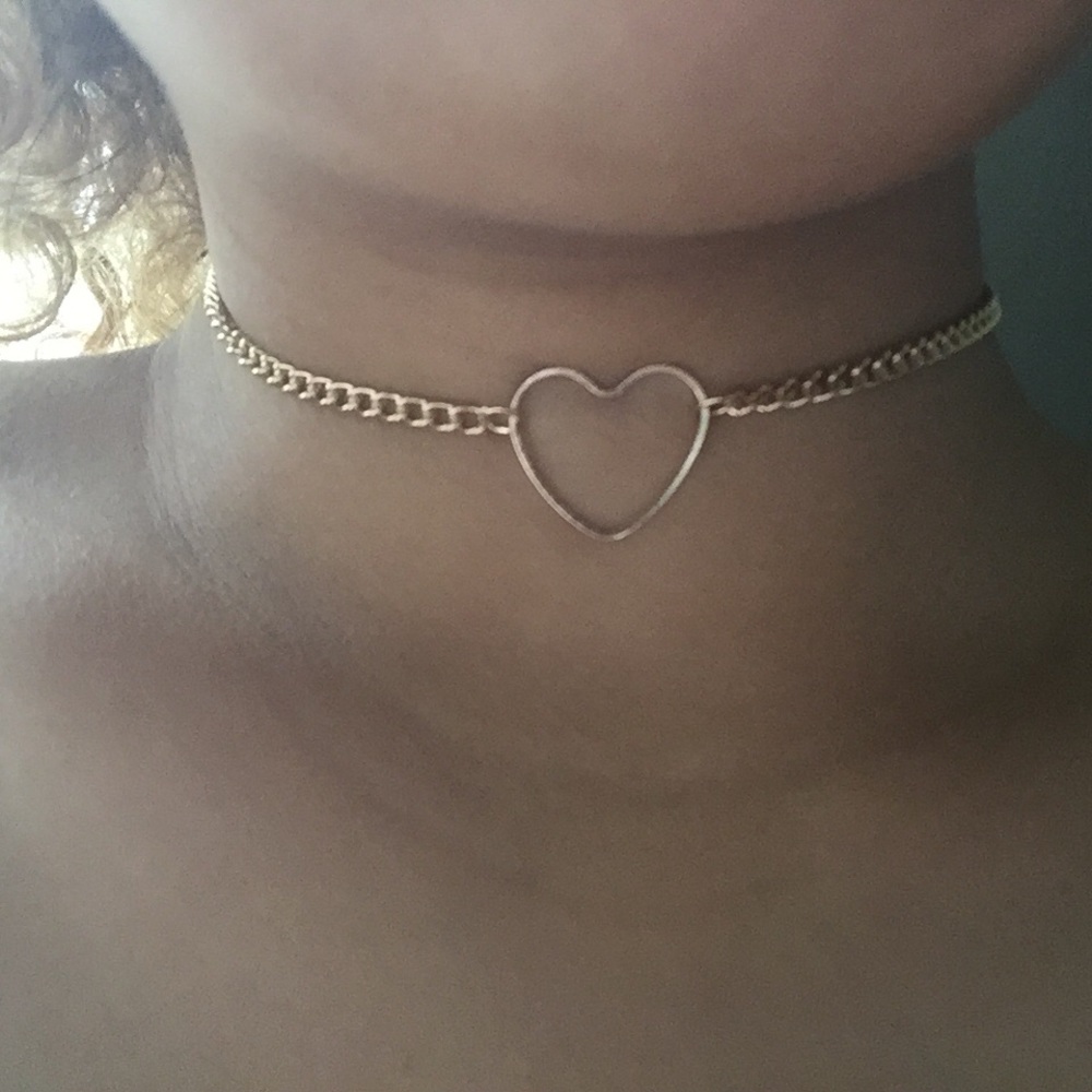 Gold heart chain necklace choker