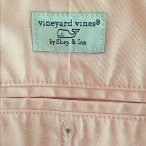 VIneyard Vines club shorts pink size 36