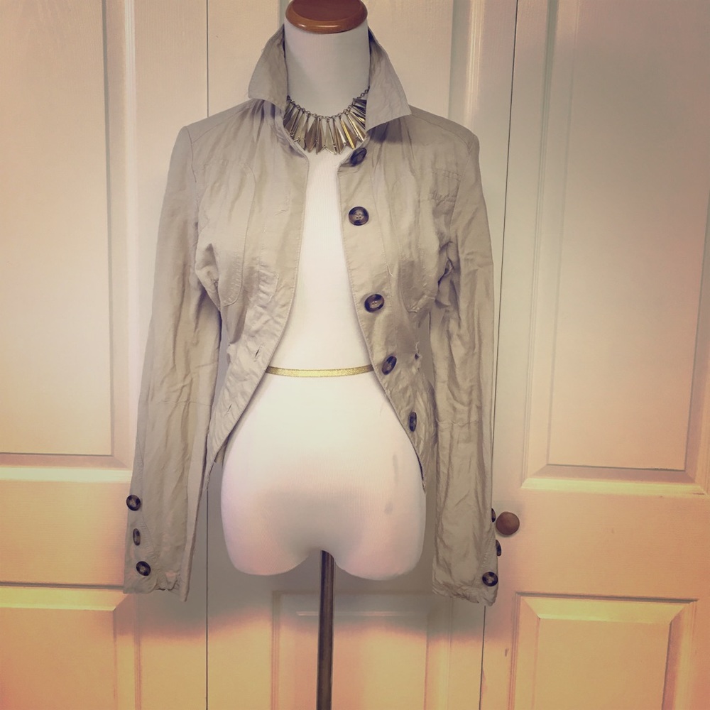 Brand-new no tags tan linen blazer