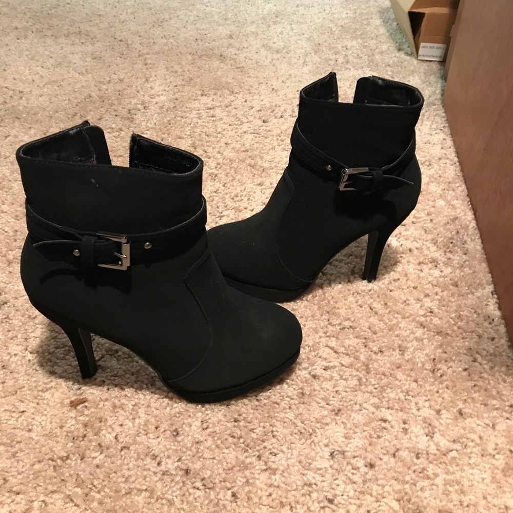 Black boot heels
